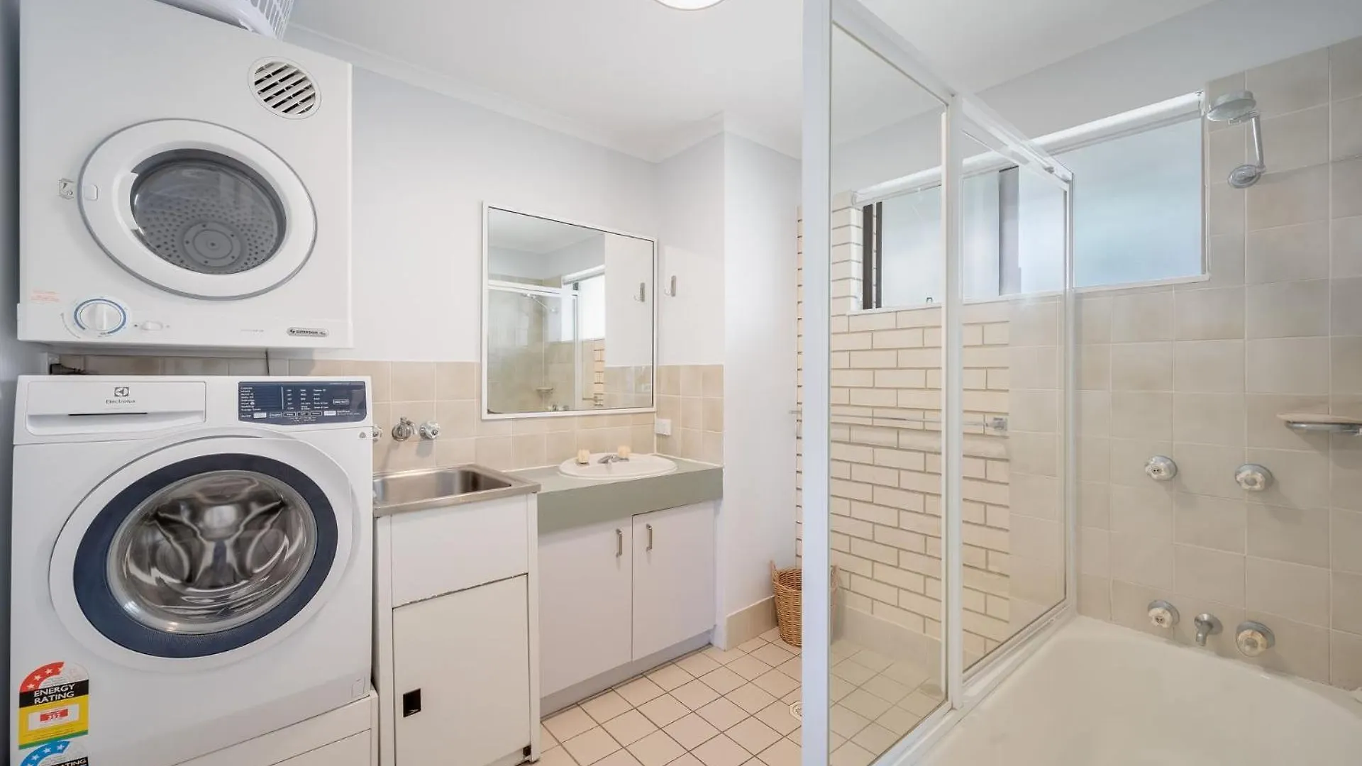 Beachside Courts Unit 11 Kings Beach Qld Caloundra Apartment
